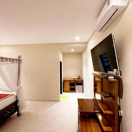Bali 85 Beach Inn Падангбай Екстериор снимка