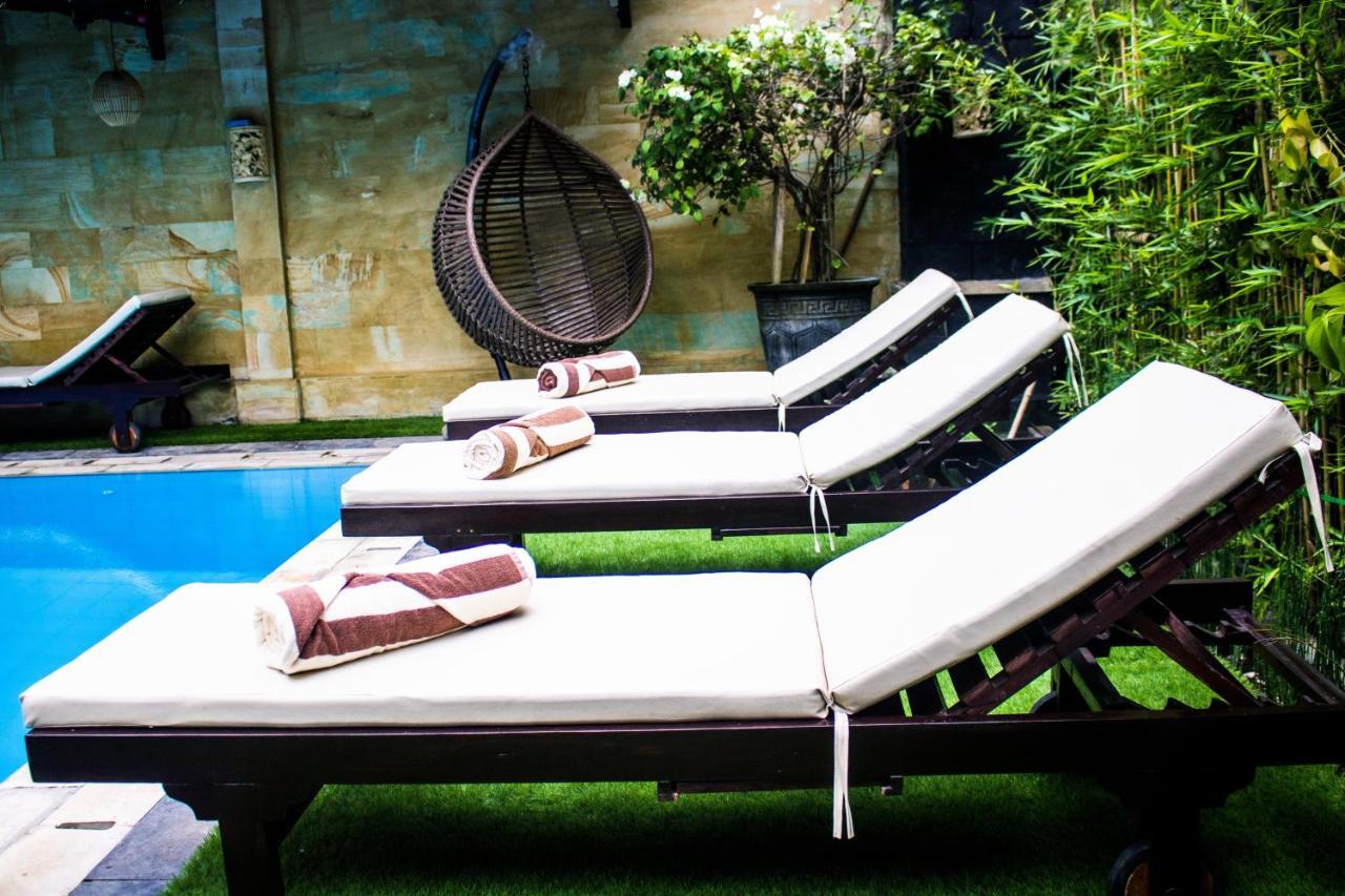 Bali 85 Beach Inn Падангбай Екстериор снимка