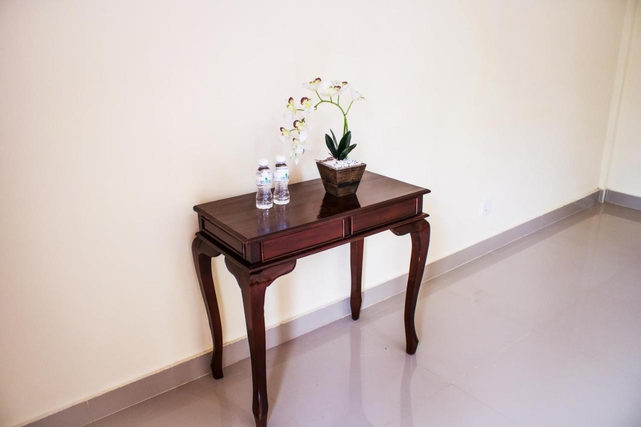 Bali 85 Beach Inn Падангбай Екстериор снимка