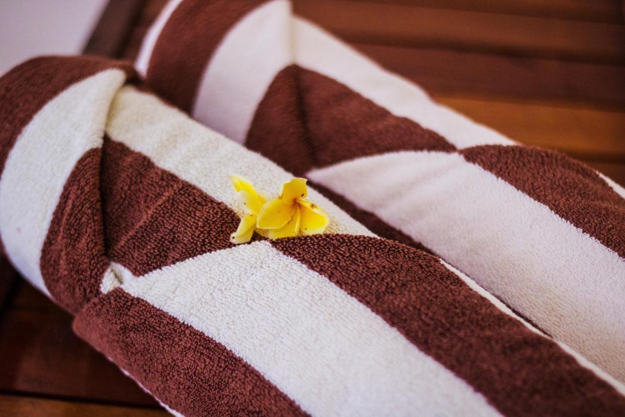 Bali 85 Beach Inn Падангбай Екстериор снимка