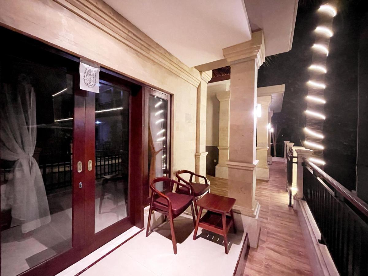 Bali 85 Beach Inn Падангбай Екстериор снимка